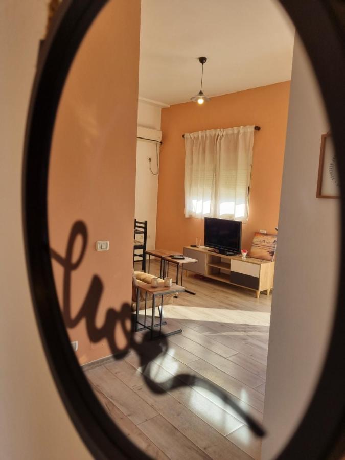 Sky Apartament. Bllok District ティラナ エクステリア 写真